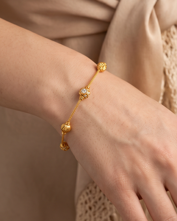 Elegant Gold Diamond Bracelet